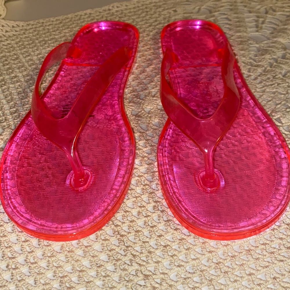 No boundaries Barbie pink jelly flip-flops
